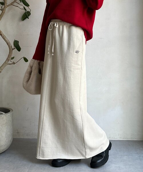 DouDou(ドゥドゥ)の「裏起毛DD刺繍スカート(スカート・レディース・ブラック/アイボリー/チャコールグレー・FREE)」の1枚目の写真