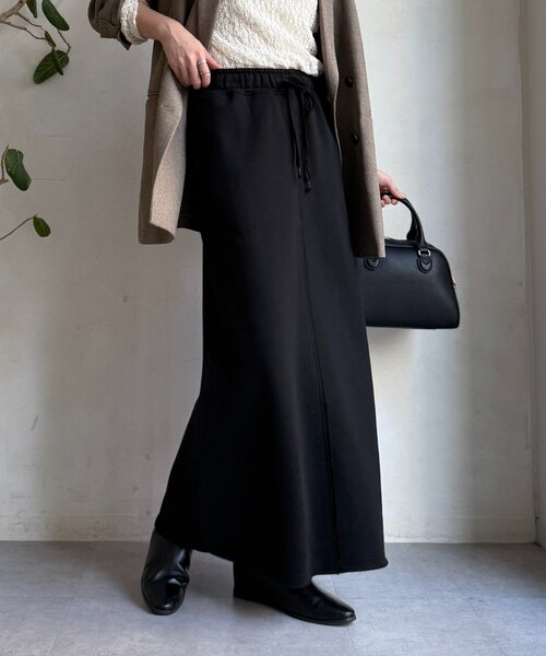 DouDou(ドゥドゥ)の「裏起毛DD刺繍スカート(スカート・レディース・ブラック/アイボリー/チャコールグレー・FREE)」の2枚目の写真