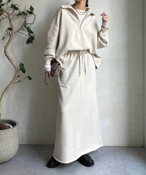 DouDou(ドゥドゥ)の「裏起毛DD刺繍スカート(スカート・レディース・ブラック/アイボリー/チャコールグレー・FREE)」の4枚目の写真