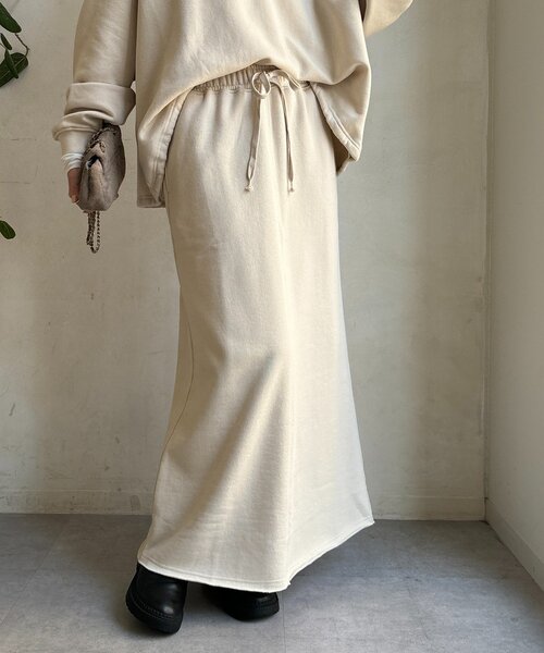 DouDou(ドゥドゥ)の「裏起毛DD刺繍スカート(スカート・レディース・ブラック/アイボリー/チャコールグレー・FREE)」の7枚目の写真