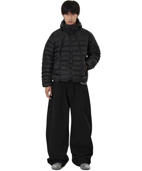 OY(オーワイ)の「『OY/オーワイ』CURVED ZIPPER LIGHTWEIGHT PUFFER JACKET/カーブジップライトウェイトジャケット(ダウンジャケット/コート・レディース・ブラック・L/M)」の8枚目の写真