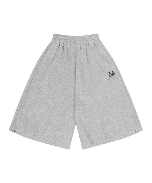 MUCENT(ムセント)の「バウト裾ボタンバermudaハーフパンツ 男女共用 (2カラー)(スウェットパンツ・レディース・ブラック/グレー・FREE)」の2枚目の写真