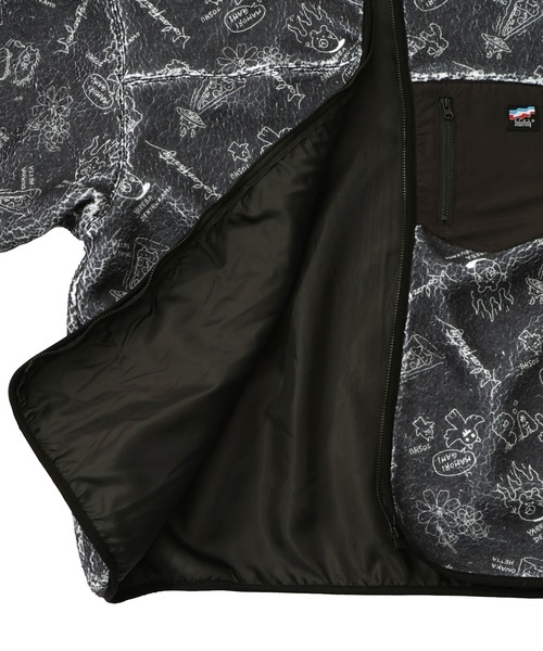 ScoLar Parity（スカラーパリティ）の「353133：落書き調Parityキャラ厚手ボアハイネックブルゾン（ブルゾン・レディース・ブラック/アイボリー・M）」の4枚目の写真