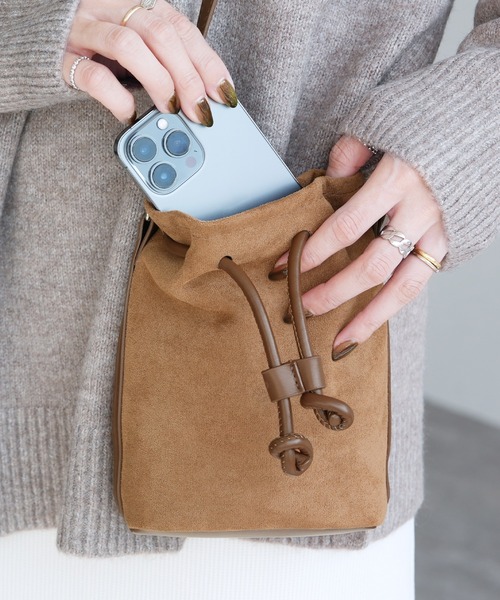 reca（レカ）の「スエードショルダーバッグ（ショルダーバッグ・レディース・ブラック/ブラウン・ONE SIZE）」の12枚目の写真