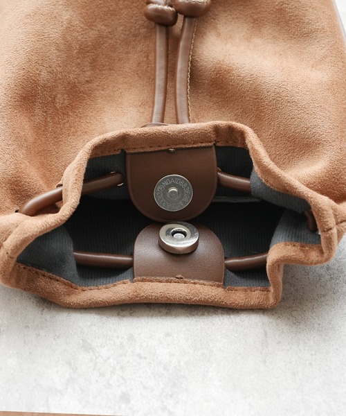 reca（レカ）の「スエードショルダーバッグ（ショルダーバッグ・レディース・ブラック/ブラウン・ONE SIZE）」の16枚目の写真