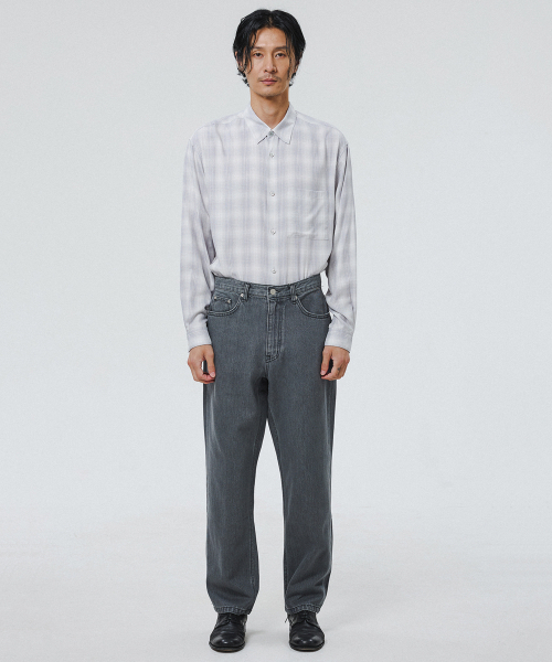 SHIRTER(シャーター)の「FIRST EDITION DENIM PANTS (DARK GREY)(デニムパンツ・メンズ・その他・LARGE/MEDIUM/SMALL)」の4枚目の写真