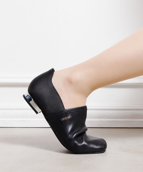 HIMIKO（ヒミコ）の「【HIMIKO】【瞬間フィット】ハンズフリーストレッチレザーパンプス/661118（スリッポン・レディース・ブラック/アイボリー/シルバー・21.5cm/22.0cm/22.5cm/23.0cm/23.5cm/24.0cm/24.5cm/25.0cm/25.5cm/26.0cm/26.5cm）」の7枚目の写真