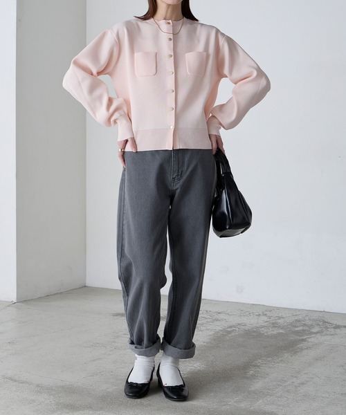 BONLECILL（ボンルシール）の「【マシンウォッシャブル】ゴールド多ボタンちびポケットカーディガン（カーディガン/ボレロ・レディース・イエロー/ブラック×ホワイト/ピンク/レッド/グレー/チャコールグレー/アイボリー・FREE）」の11枚目の写真