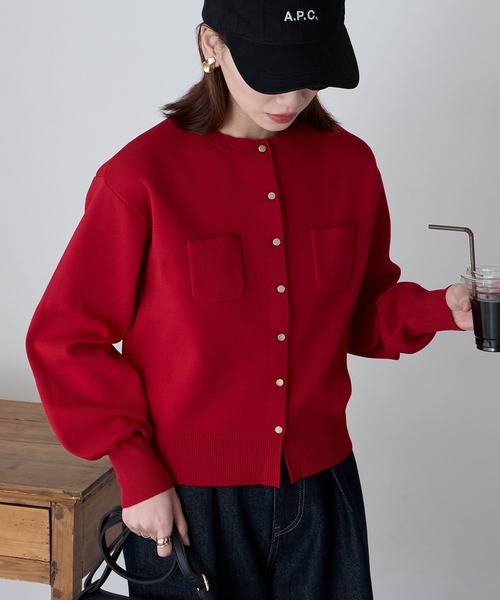 BONLECILL（ボンルシール）の「【マシンウォッシャブル】ゴールド多ボタンちびポケットカーディガン（カーディガン/ボレロ・レディース・イエロー/ブラック×ホワイト/ピンク/レッド/グレー/チャコールグレー/アイボリー・FREE）」の16枚目の写真