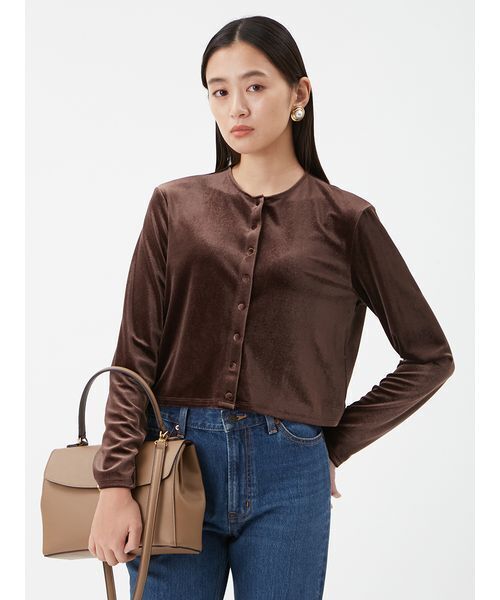 Mila Owen(ミラオーウェン)の「くるみ釦コンパクトベロアカーディガン(カーディガン/ボレロ・レディース・ブラック/アイボリー/ブルー/ブラウン・F)」の5枚目の写真