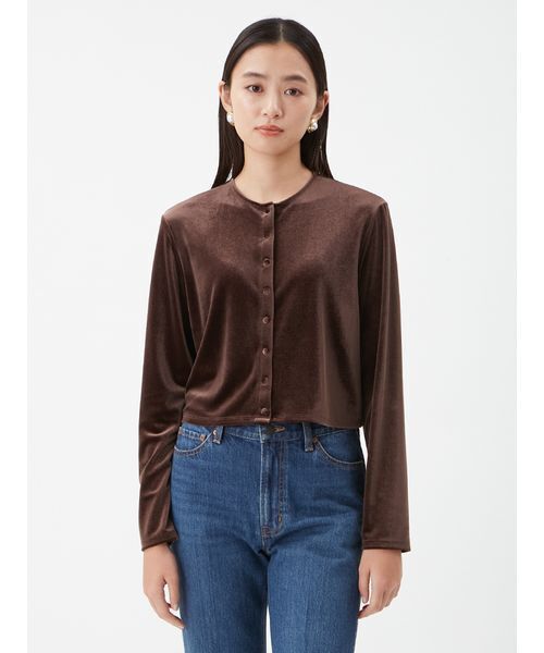 Mila Owen(ミラオーウェン)の「くるみ釦コンパクトベロアカーディガン(カーディガン/ボレロ・レディース・ブラック/アイボリー/ブルー/ブラウン・F)」の6枚目の写真