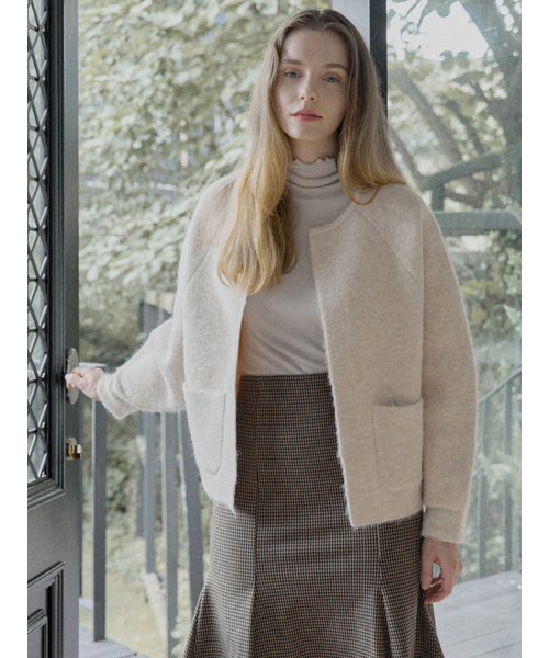 AVANT-G(アバン)の「Round Neck Knit Cardigan - OATMEAL(カーディガン/ボレロ・レディース・グレー/オートミール・FREE)」の3枚目の写真