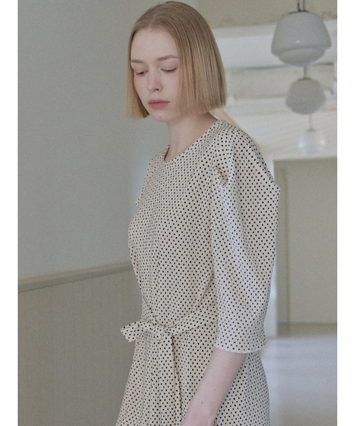 AVANT-G（アバン）の「Dot Pleated Puff Sleeve Dress - Ivory（ワンピース・レディース・その他・FREE）」の5枚目の写真