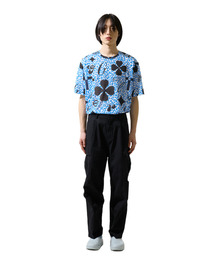 GREEDILOUS（グリディアス）の「Blue Clover Print Short Sleeve（Tシャツ/カットソー）」
