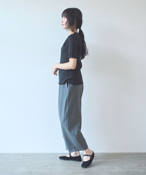 yuni(ユニ )の「●SAKURA pepper/Polyester Knit Tshirt(Tシャツ/カットソー・レディース・オリーブ/グリーン/イエロー/ブラック・FREE)」の19枚目の写真