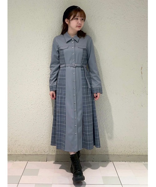 REDYAZEL(レディアゼル)の「チェックパネルロングワンピース(ワンピース・レディース・ライトグレー/ブラウン/グレー・MEDIUM/SMALL)」の4枚目の写真