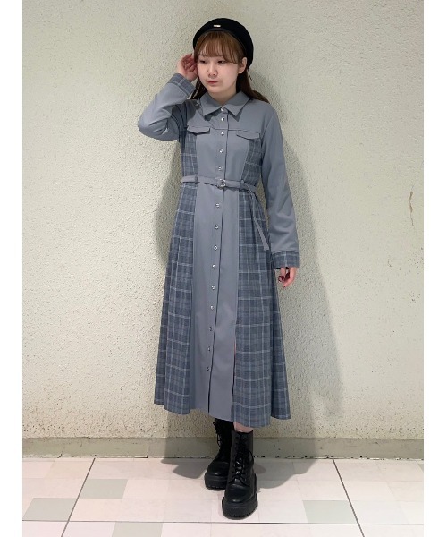 REDYAZEL(レディアゼル)の「チェックパネルロングワンピース(ワンピース・レディース・ライトグレー/ブラウン/グレー・MEDIUM/SMALL)」の5枚目の写真