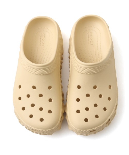 crocs(クロックス)の「crocs salehebembury x saru / クロックス サレヘ・ベンバリー x サル(サンダル・メンズ・ベージュ・22.0cm/23.0cm/24.0cm/25.0cm/26.0cm/28.0cm/29.0cm/30.0cm/27.0cm)」の2枚目の写真