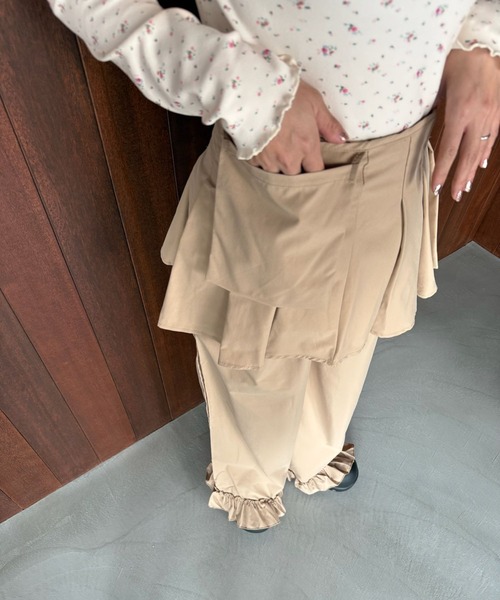 SANSeLF（サンセルフ）の「【SANSeLF】 マルチウェイ裾フリルエプロンレイヤードワイドパンツ saw25a068（その他パンツ・レディース・ブラック/ベージュ・FREE）」の4枚目の写真