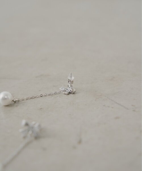 Chico（チコ）の「ドロップパールリボンピアス（ピアス（両耳用）・レディース・ゴールド/シルバー・FREE）」の5枚目の写真