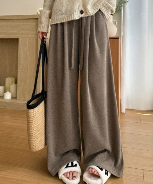 WEGO(ウィゴー)の「WEGO/ゆったりシルエットワイドストレートレッグパンツ(その他パンツ・レディース・ブラック/グレー・LARGE/MEDIUM)」の4枚目の写真