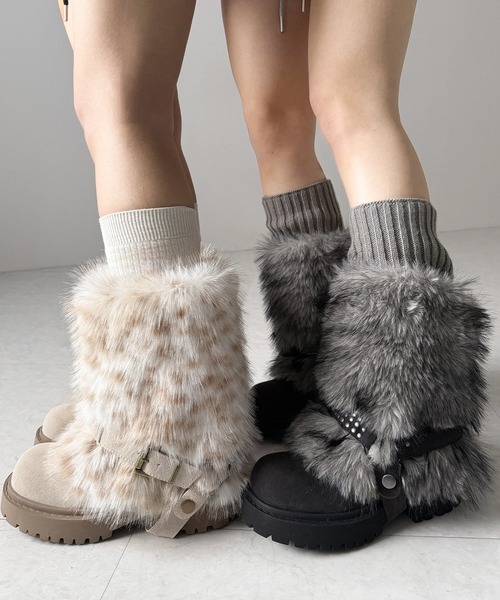 me+em select(ミームセレクト)の「【 2way 】ボリュームフェイクファースタッズベルトブーツ / volume fake fur studded belt boots(ブーツ・レディース・アイボリー/ブラック・38/39/37/40)」の10枚目の写真