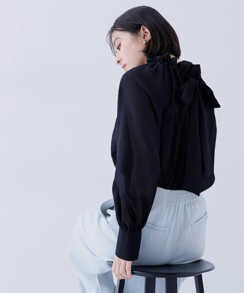 NATURAL BEAUTY BASIC（ナチュラルビューティーベーシック）の「◇2wayシアーボウタイブラウス（シャツ/ブラウス・レディース・ブラック/オフホワイト/ベージュ/ピンク/オレンジ・SMALL/MEDIUM）」の12枚目の写真