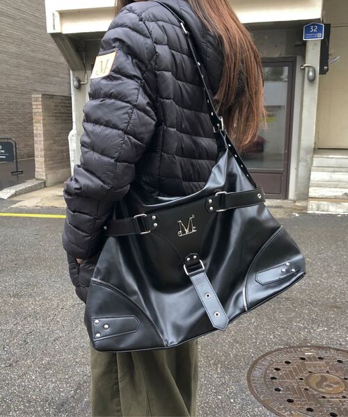 MUCENT(ムセント)の「ニーブジッパーポイントベルト付きレザーショルダーバッグ 男女共用(ショルダーバッグ・レディース・ブラック・FREE)」の12枚目の写真
