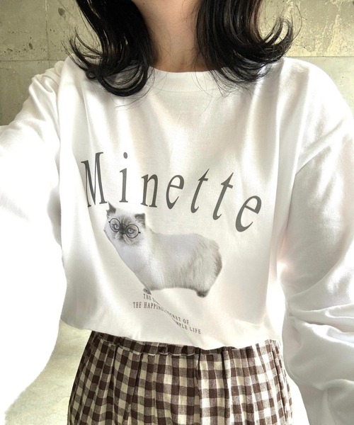 etta(エタ)の「ねこ英字プリントロンT/長袖Tシャツ(Tシャツ/カットソー・レディース・ホワイト・MEDIUM)」の1枚目の写真