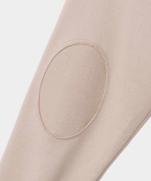 CINOH(チノ)の「HELENE SWEAT ELBOW PATCH DETAIL PULLOVER(スウェット・メンズ・ベージュ/ブラック・46/38)」の7枚目の写真
