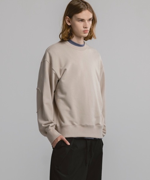 CINOH(チノ)の「HELENE SWEAT ELBOW PATCH DETAIL PULLOVER(スウェット・メンズ・ベージュ/ブラック・46/38)」の9枚目の写真