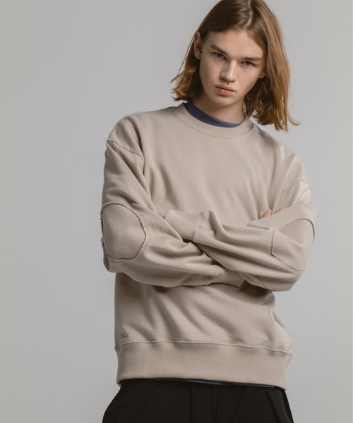 CINOH(チノ)の「HELENE SWEAT ELBOW PATCH DETAIL PULLOVER(スウェット・メンズ・ベージュ/ブラック・46/38)」の11枚目の写真