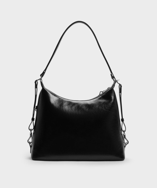 CHARLES & KEITH(チャールズ & キース)の「Atwood アトウッド チェーンホーボーバッグ(ショルダーバッグ・レディース・サンドグレー/スミクロ・L)」の14枚目の写真