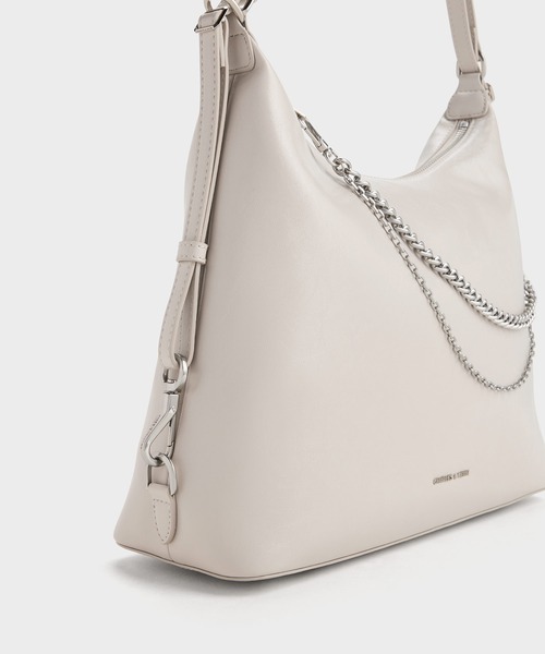 CHARLES & KEITH(チャールズ & キース)の「Atwood アトウッド チェーンホーボーバッグ(ショルダーバッグ・レディース・サンドグレー/スミクロ・L)」の6枚目の写真