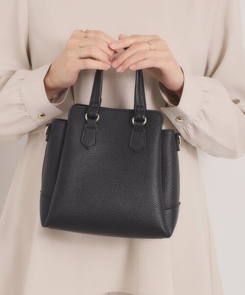 ITS'DEMO（イッツデモ）の「＜楽もち＞軽量PU三層2WAYトート（ハンドバッグ・レディース・ワインレッド/ライトグレー/ブラック・00）」の2枚目の写真