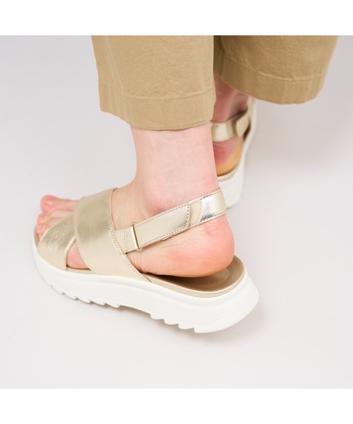 Clarks(クラークス)の「DashLite Wish / ダッシュライトウィッシュ (ゴールドレザー)(サンダル・レディース・ゴールド・UK3/UK6/UK5.5/UK5/UK4.5/UK4/UK3.5)」の14枚目の写真