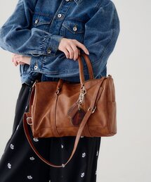 Kastane（カスタネ）の「【500mlペットボトル収納可】スタッズボストンバッグ（ボストンバッグ）」