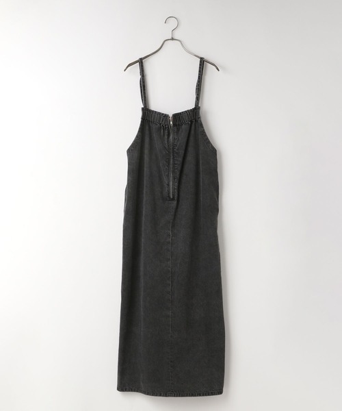 LOWRYS FARM（ローリーズファーム）の「デニムジャンスカ 637586（ワンピース・レディース・ブラック/ライトブルー/ブルー・FREE）」の2枚目の写真