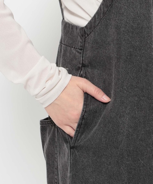 LOWRYS FARM（ローリーズファーム）の「デニムジャンスカ 637586（ワンピース・レディース・ブラック/ライトブルー/ブルー・FREE）」の8枚目の写真