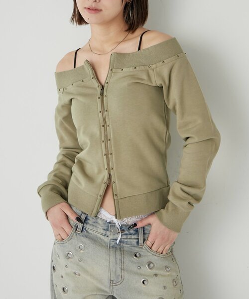 WHO'S WHO gallery（フーズフーギャラリー）の「フロントジップスタッズオフショル（Tシャツ/カットソー・レディース・アイボリー/カーキ/チャコールグレー・FREE）」の3枚目の写真