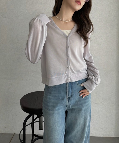 TREOVER(トレオーバー)の「軽やかな透け感が魅力 袖ボリュームVネックシアーカーディガン(カーディガン/ボレロ・レディース・ブラック/アイボリー/ライトグレー/ピンク/レッド・FREE)」の15枚目の写真