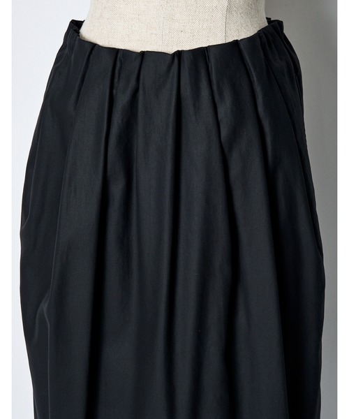 RUMCHE（ラムシェ）の「Tuck Gathered Skirt / タックギャザースカート（スカート・レディース・ベージュ/ブラック・FREE）」の7枚目の写真
