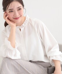SHOO・LA・RUE（シューラルー）の「【洗濯後しわになりにくい/S-LL/UV】大人上品な フリル襟ブラウス（シャツ/ブラウス）」