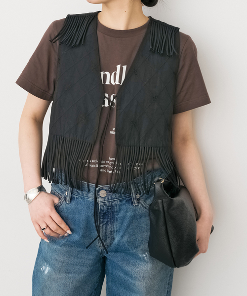 Spick & Span(スピックアンドスパン)の「crinkle crinkle crinkle 別注フリンジベスト*(その他アウター・レディース・ブラック/ブラウン・FREE)」の11枚目の写真