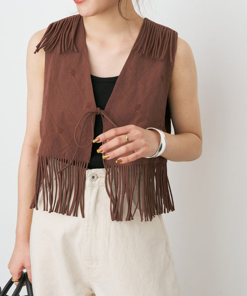 Spick & Span(スピックアンドスパン)の「crinkle crinkle crinkle 別注フリンジベスト*(その他アウター・レディース・ブラック/ブラウン・FREE)」の16枚目の写真