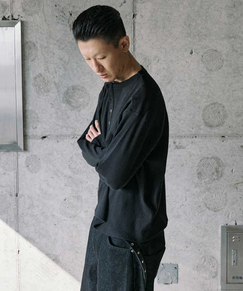 P.IN.O(ピインオ)の「ソフトウェスタンリブロングスリーブ - ブラック(Tシャツ/カットソー・メンズ・その他・MEDIUM/LARGE)」の3枚目の写真
