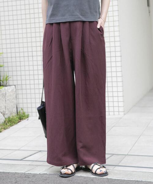 ITEMS URBANRESEARCH(アイテムズ アーバンリサーチ)の「タックギャザーパンツ(その他パンツ・レディース・ベージュ/ボルドー/ブラック・FREE/TALL)」の3枚目の写真