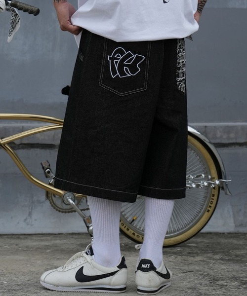 B.R.U（ブル）の「バッグ刺繍デニムハーフパンツ（デニムパンツ・メンズ・ブラック・MEDIUM/LARGE）」の4枚目の写真