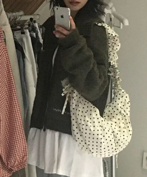 Lace Ladies(レースレディース)の「ドット柄 ハーフムーン フリル ショルダー バッグ(ショルダーバッグ・レディース・ブラック/ホワイト・FREE)」の3枚目の写真