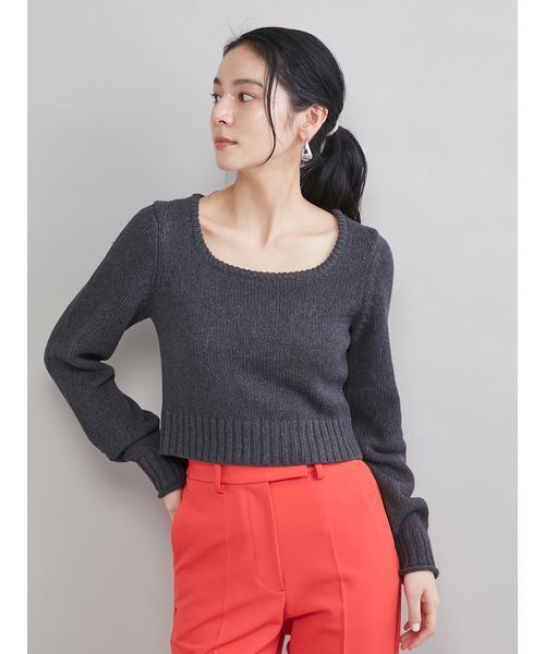 Squea neck knit — круглая вязаная футболка с приталенным силуэтом